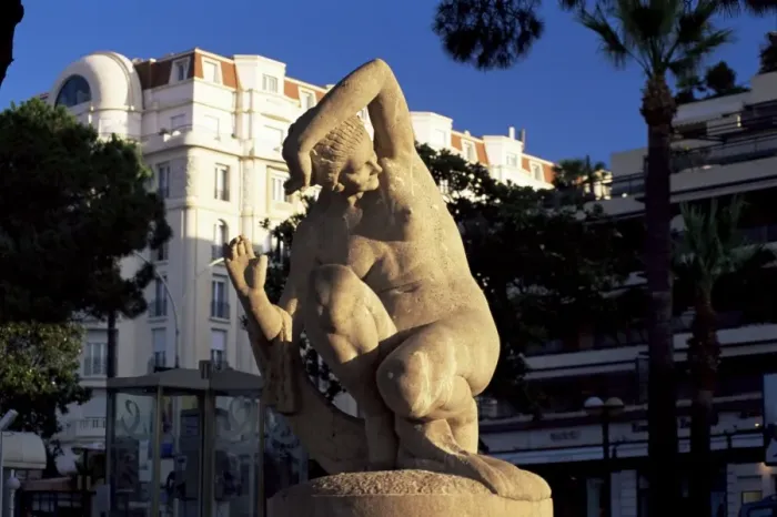 Framed Print : Stone sculpture on the Bouevard de la Croisette, Cannes, Alpes-Maritimes