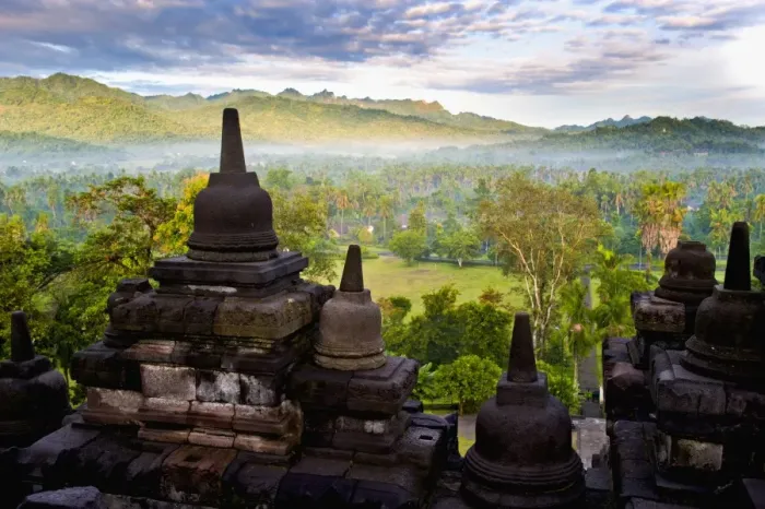 Framed Print : Stone Stupa at Borobodur on a misty morning at sunrise, Borobudur (Borobodur), UNESCO World Heritage Site, Yogyakarta, Java, Indonesia, Southeast Asia, Asia Framed Print : Stone Stupa at Borobodur on a misty morning at sunrise, Borobudur (Borobodur), UNESCO World Heritage Site, Yogyakarta, Java, Indonesia, Southeast Asia, Asia