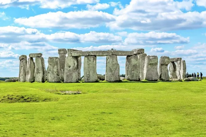 Framed Print : Stonehenge Prehistoric Monument, UNESCO World Heritage Site, near Amesbury, Wiltshire, England, United Kingdom, Europe Framed Print : Stonehenge Prehistoric Monument, UNESCO World Heritage Site, near Amesbury, Wiltshire, England, United Kingdom, Europe