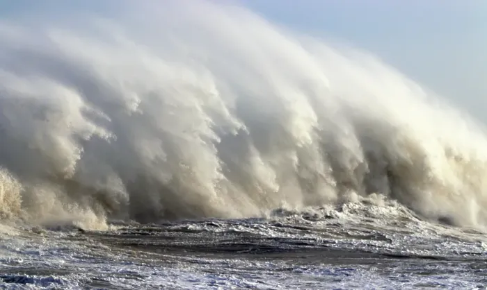 Framed Print : Storm waves (Storm Eowyn), Porthcawl Pier, South Wales, United Kingdom Framed Print : Storm waves (Storm Eowyn), Porthcawl Pier, South Wales, United Kingdom