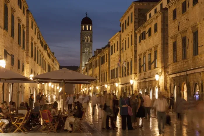 Framed Print : Stradun, Placa at dusk, Dubrovnik, Croatia, Europe Framed Print : Stradun, Placa at dusk, Dubrovnik, Croatia, Europe