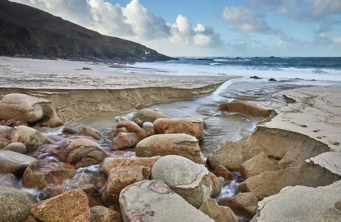 Framed Print : A stream cuts through sand and rocks as it makes its final dash to the sea, Portheras Cove, a remote cove on the Atlantic Coast, near Pendeen, in the far west of Cornwall, England, United Kingdom, Europe Framed Print : A stream cuts through sand and rocks as it makes its final dash to the sea, Portheras Cove, a remote cove on the Atlantic Coast, near Pendeen, in the far west of Cornwall, England, United Kingdom, Europe