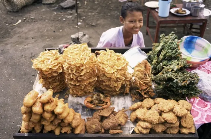 Framed Print : Street food stall, Yangon (Rangoon), Myanmar (Burma), Asia Framed Print : Street food stall, Yangon (Rangoon), Myanmar (Burma), Asia