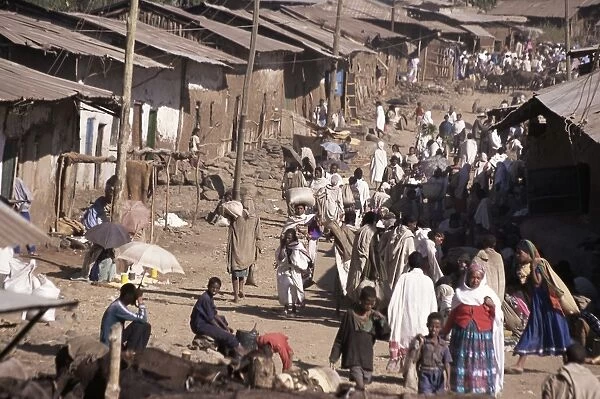 Street market in a village near the airport, Gondar, Ethiopia, Africa