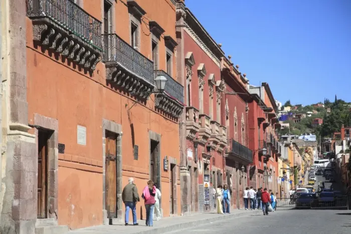 Framed Print : Street scene with colonial architecture, San Miguel de Allende, San Miguel Framed Print : Street scene with colonial architecture, San Miguel de Allende, San Miguel