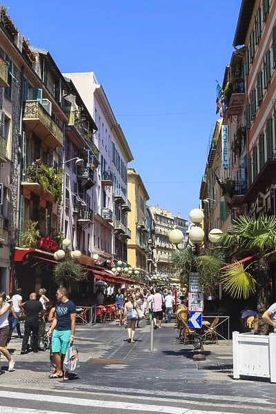 Street scene, Nice, Alpes-Maritimes, Provence, Cote d Azur, French Riviera, France, Europe