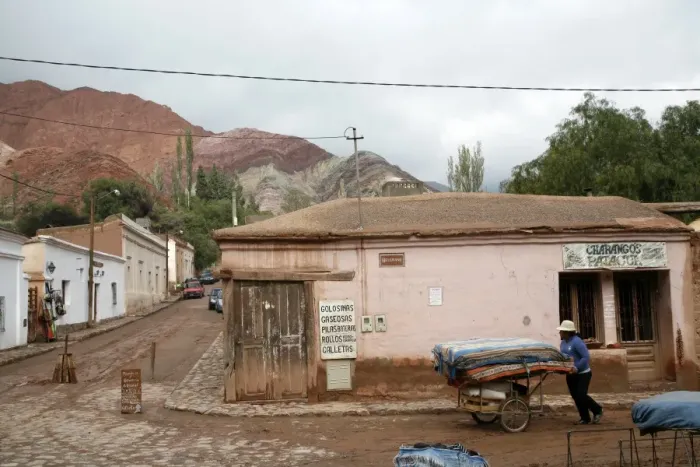 Framed Print : Street scene in Purmamarca with the Mountain of Seven Colors in the background, Purmamarca, Quebrada de Humahuaca, UNESCO World Heritage Site, Jujuy Province, Argentina, South America Framed Print : Street scene in Purmamarca with the Mountain of Seven Colors in the background, Purmamarca, Quebrada de Humahuaca, UNESCO World Heritage Site, Jujuy Province, Argentina, South America