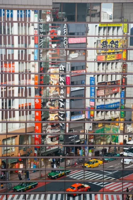 Framed Print : Street scene reflections at a busy Shibuya intersection, Tokyo, Honshu, Japan, Asia Framed Print : Street scene reflections at a busy Shibuya intersection, Tokyo, Honshu, Japan, Asia