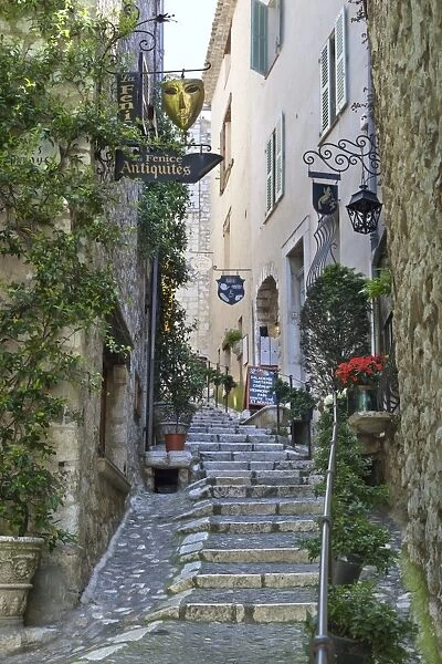 Street scene, Saint-Paul-de-Vence, Provence-Alpes-Cote d Azur, Provence, France, Europe