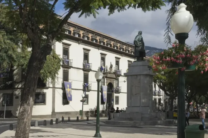 Framed Print : Street scene with statue of Joao Goncalves Zarco, Funchal, Madeira, Portugal