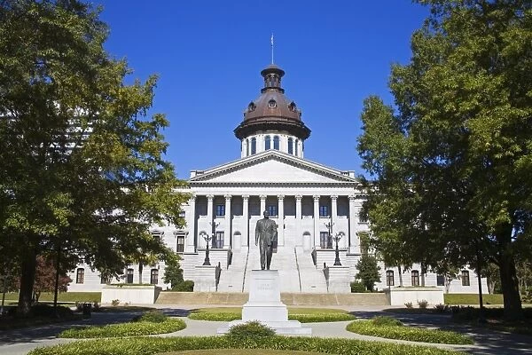 Strom Thurmond statue and State Capitol Building, Columbia, South Carolina