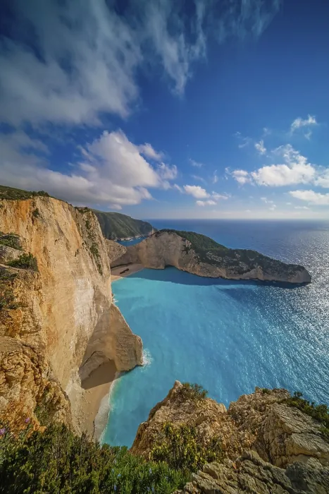 Framed Print : Stunning view of the cliffs in Shipwreck Cove in summer on Zante Island, Greece Framed Print : Stunning view of the cliffs in Shipwreck Cove in summer on Zante Island, Greece