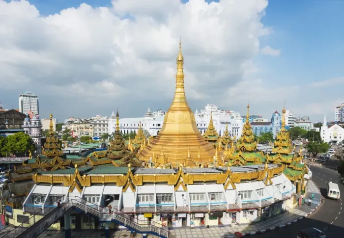 Framed Print : Sule Paya (Sule Pagoda), Yangon (Rangoon), Myanmar (Burma), Asia Framed Print : Sule Paya (Sule Pagoda), Yangon (Rangoon), Myanmar (Burma), Asia