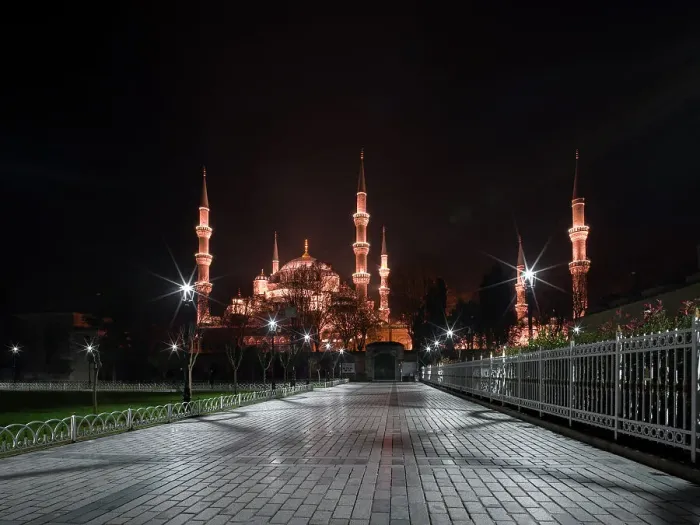 Framed Print : Sultanahmet Camii (Blue Mosque) illuminated at night, UNESCO World Heritage Site, Istanbul, Turkey, Europe Framed Print : Sultanahmet Camii (Blue Mosque) illuminated at night, UNESCO World Heritage Site, Istanbul, Turkey, Europe