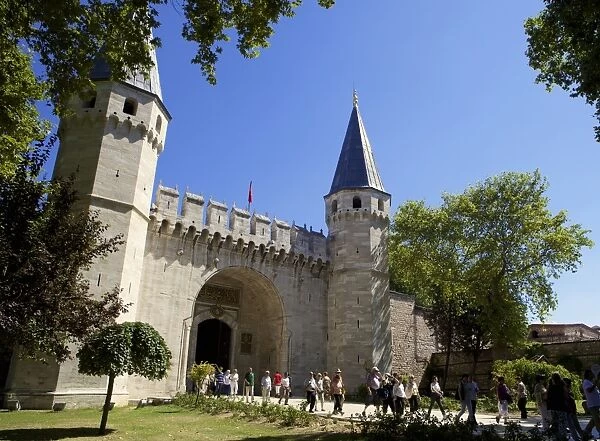 The Sultans Topkapi Palace entrance, Istanbul, Turkey, Europe, Eurasia