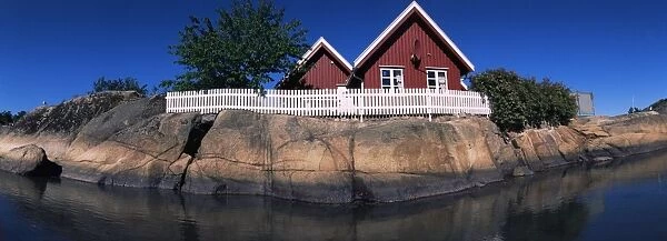 Summer cottage on island along Sandefjordsfjord