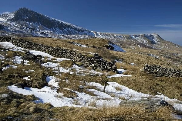 Summit of Cyfrwy on left, 811m, with ridge and summit of Gau Graig at far right, 683m, Snowdonia National Park, Wales, United Kingdom, Europe