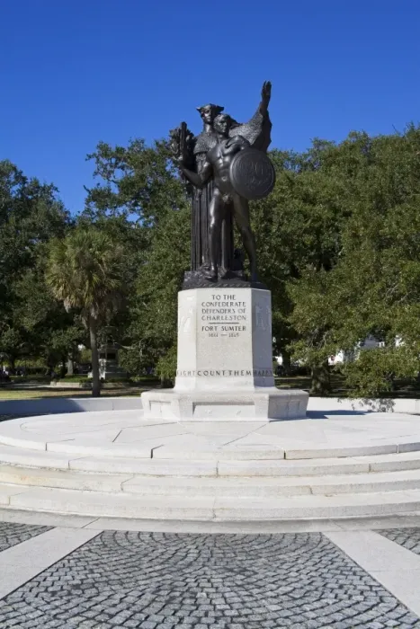 Framed Print : Sumter Monument in The Battery, White Point Gardens, Charleston, South Carolina Framed Print : Sumter Monument in The Battery, White Point Gardens, Charleston, South Carolina