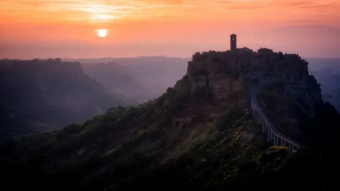 Framed Print : Sunrise at Civita di Bagnoregio, Umbria, Italy, Europe Framed Print : Sunrise at Civita di Bagnoregio, Umbria, Italy, Europe
