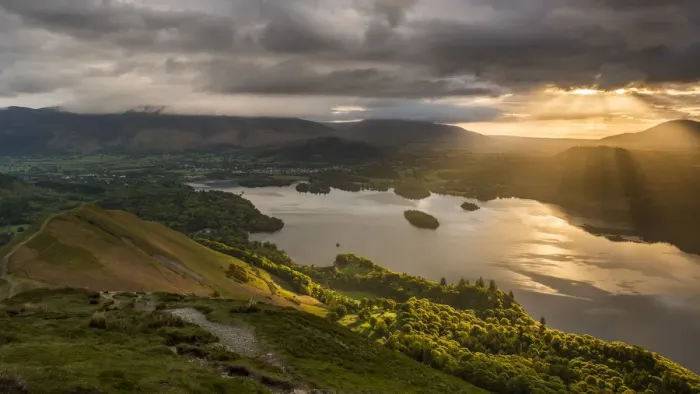 Framed Print : Sunrise over Derwentwater from the ridge leading to Catbells in the Lake District National Park Framed Print : Sunrise over Derwentwater from the ridge leading to Catbells in the Lake District National Park