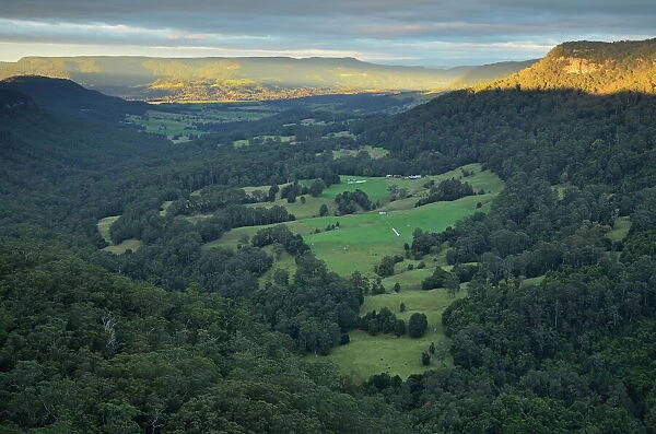 Sunrise over the Kangaroo Valley, New South Wales, Australia, Pacific