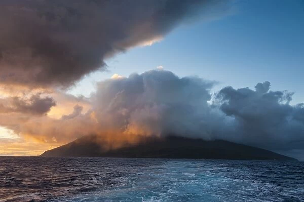 Sunrise over Tau Island, Manua Island group, American Samoa, South Pacific, Pacific