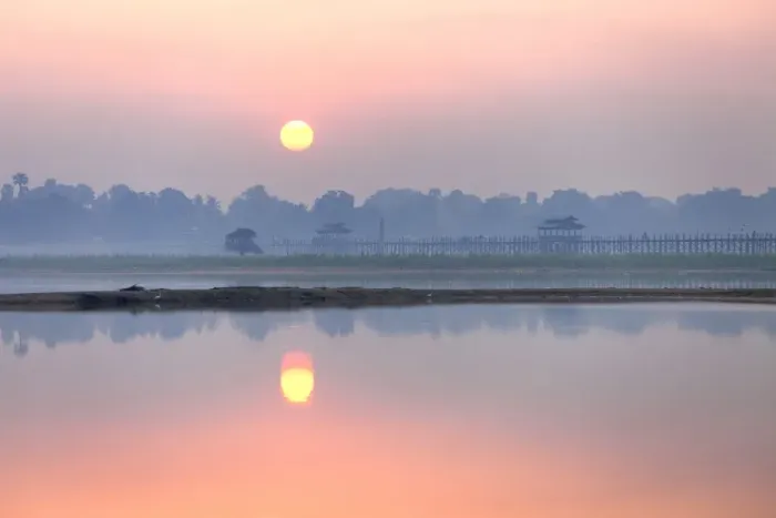 Framed Print : Sunrise over Taungthaman Lake and U Bein Bridge, Amarapura, near Mandalay, Myanmar (Burma), Asia Framed Print : Sunrise over Taungthaman Lake and U Bein Bridge, Amarapura, near Mandalay, Myanmar (Burma), Asia