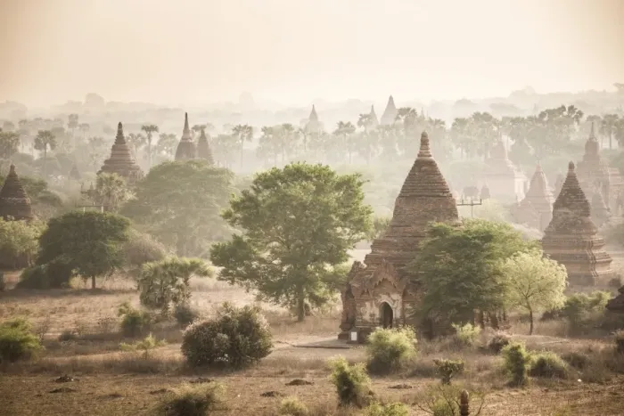Framed Print : Sunrise at the Temples of Bagan (Pagan), Myanmar (Burma), Asia Framed Print : Sunrise at the Temples of Bagan (Pagan), Myanmar (Burma), Asia