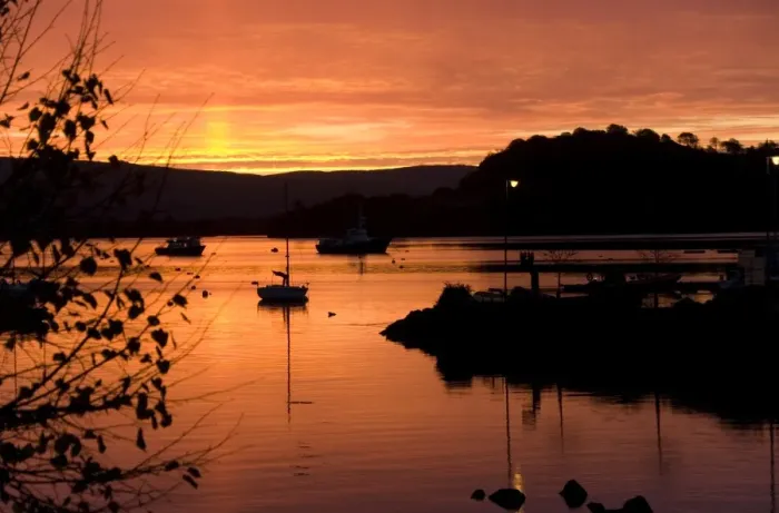 Framed Print : Sunrise over Tobermory Harbour and Calve Island in the Sound of Mull, Tobermory Framed Print : Sunrise over Tobermory Harbour and Calve Island in the Sound of Mull, Tobermory
