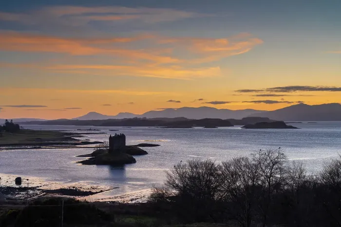 Framed Print : Sunset over Castle Stalker and Loch Linnhe, Argyll, Scotland, United Kingdom, Europe Framed Print : Sunset over Castle Stalker and Loch Linnhe, Argyll, Scotland, United Kingdom, Europe
