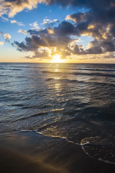 Framed Print : Sunset in Kauai, Hawaii, United States of America, Pacific Framed Print : Sunset in Kauai, Hawaii, United States of America, Pacific