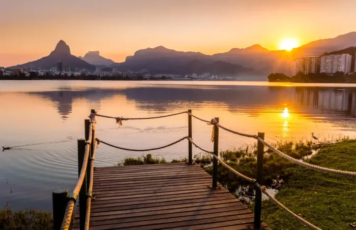 Framed Print : Sunset at Lagoa Rodrigo de Freitas in Rio de Janeiro, Brazil, South America Framed Print : Sunset at Lagoa Rodrigo de Freitas in Rio de Janeiro, Brazil, South America