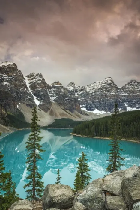 Framed Print : Sunset at Moraine Lake, Banff National Park, UNESCO World Heritage Site, Canadian Rockies Framed Print : Sunset at Moraine Lake, Banff National Park, UNESCO World Heritage Site, Canadian Rockies