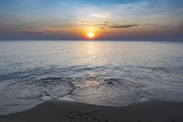 Sunset over the ocean, Ong Lang beach, island of Phu Quoc, Vietnam, Indochina