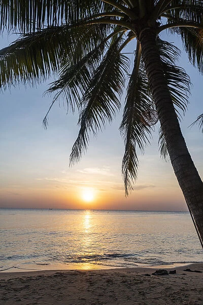 Sunset over the ocean, Ong Lang beach, island of Phu Quoc, Vietnam, Indochina