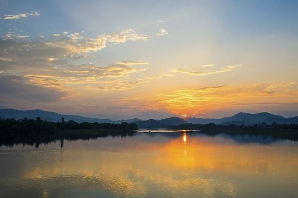 Sunset over the Perfume River, Hue, Thua Thien-Hue Province, Vietnam, Indochina, Southeast Asia