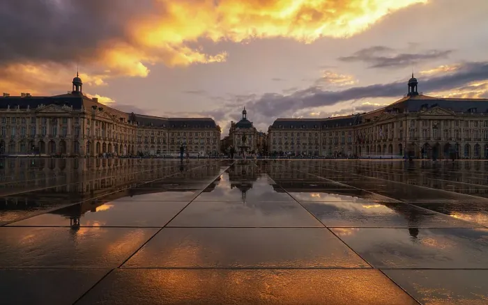 Framed Print : Sunset at Place de la Bourse at blue hour, Bordeaux, Gironde, Aquitaine, France, Europe Framed Print : Sunset at Place de la Bourse at blue hour, Bordeaux, Gironde, Aquitaine, France, Europe