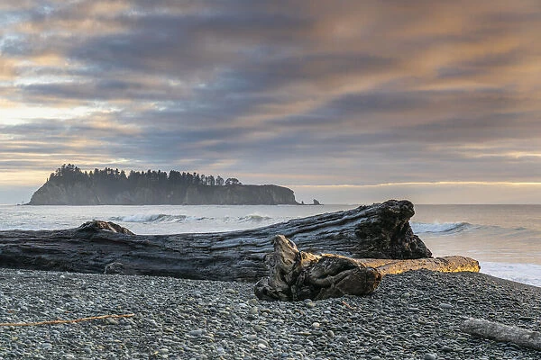 Sunset at Rialto Beach, La Push, Clallam county, Washington State