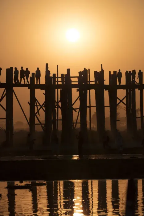 Framed Print : Sunset at U Bein bridge, oldest and longest teak bridge in the world, across Lake Taungthaman Framed Print : Sunset at U Bein bridge, oldest and longest teak bridge in the world, across Lake Taungthaman