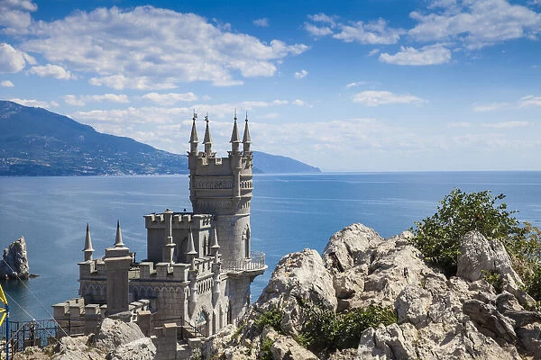 The Swallows Nest castle perched on Aurora Cliff, Yalta, Crimea, Ukraine, Europe