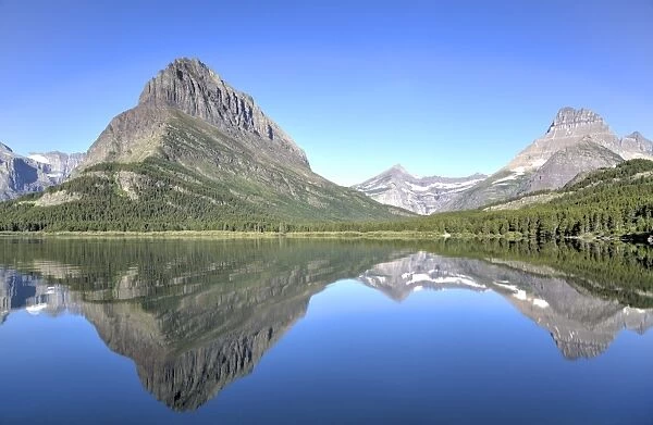 Swiftcurrent Lake, Many Glacier Area, Glacier National Park, Montana, United States of America, North America