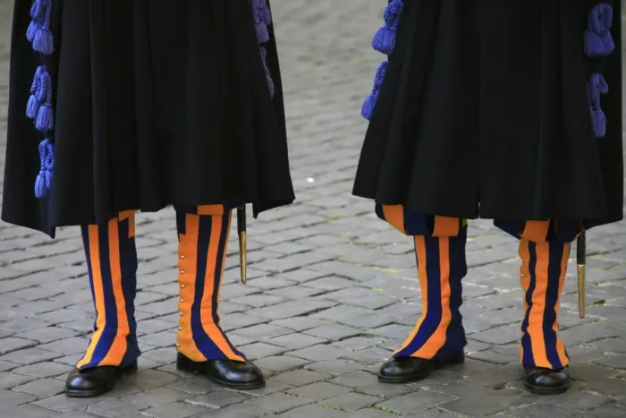 Framed Print : Swiss guards and sanpietrini paving stones, Vatican, Rome, Lazio, Italy, Europe Framed Print : Swiss guards and sanpietrini paving stones, Vatican, Rome, Lazio, Italy, Europe