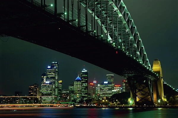 Sydney Harbour Bridge and skyline, Sydney, New South Wales, Australia, Pacific