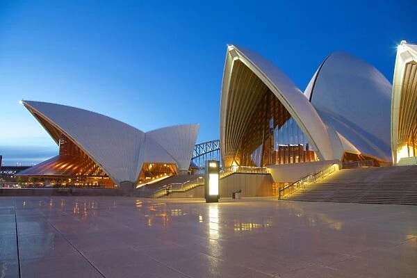 Sydney Opera House at Dusk, UNESCO World Heritage Site, Sydney, New South Wales, Australia
