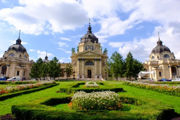 Framed Print : Szechenyi Thermal Bath, Budapest, Hungary, Europe Framed Print : Szechenyi Thermal Bath, Budapest, Hungary, Europe