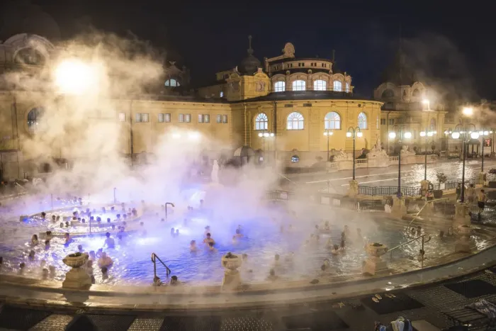 Framed Print : Szechenyi Thermal Baths at night, Budapest, Hungary, Europe Framed Print : Szechenyi Thermal Baths at night, Budapest, Hungary, Europe