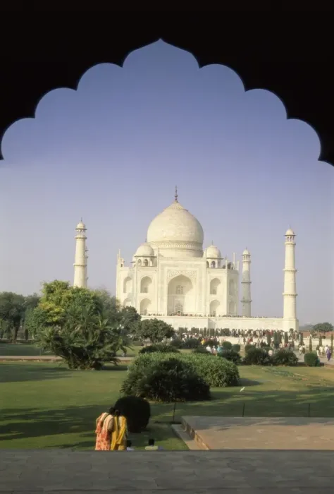 Framed Print : The Taj Mahal through ornate archway Framed Print : The Taj Mahal through ornate archway