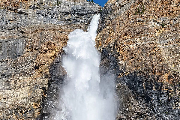 Takakkaw Falls, the second tallest waterfall in Canada, Yoho National Park, UNESCO World Heritage Site, British Columbia, Canada, North America