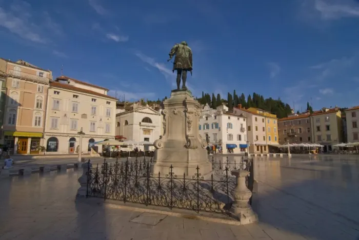 Framed Print : Tartini statue at the center square of Piran, Slovenia, Europe Framed Print : Tartini statue at the center square of Piran, Slovenia, Europe