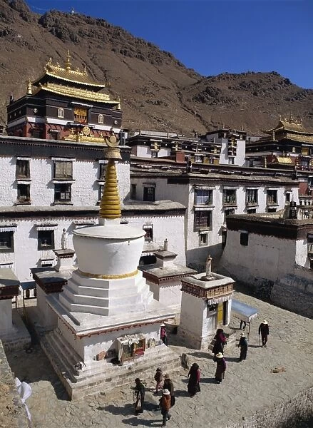 Tashilumpo Monastery at Shigatse, Tibet, China, Asia
